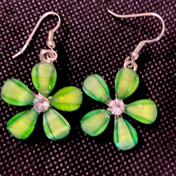 Vintage Small Shamrock Floral with center rhinestone dangling pierced earrings - Picture 2 of 5